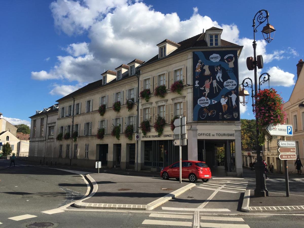 Ferienwohnung Le Rene Pouteau Melun Exterior foto