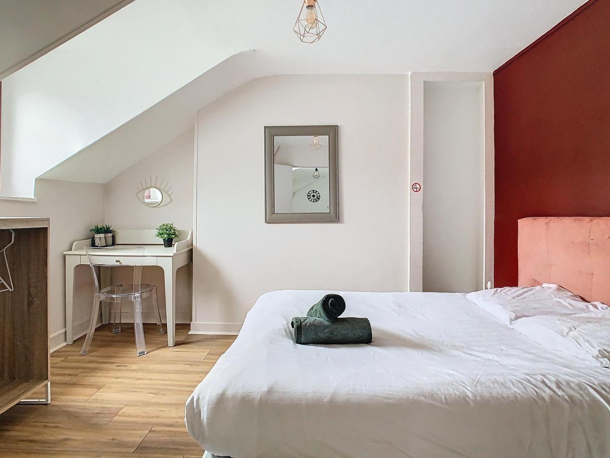 Ferienwohnung Le Rene Pouteau Melun Exterior foto